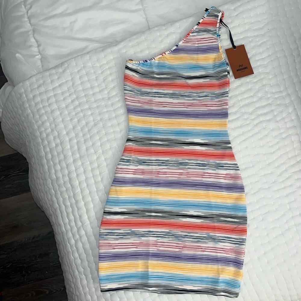 Brand New Missoni Short Cover up! Size 40 beautiful